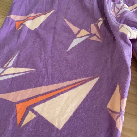 LuLaRoe leggings- origami - Picture 3 of 3